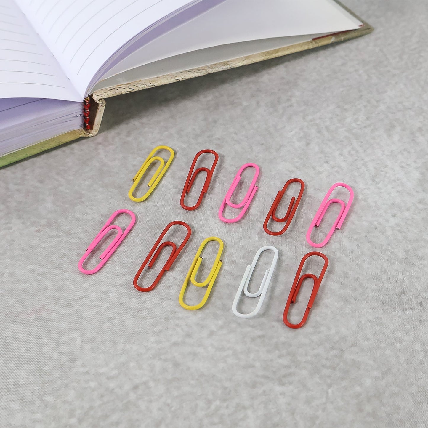 Vinyl-Coated Paper Clips - (10 Pc / Set)