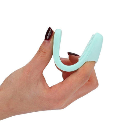 Silicone Makeup Cleaning Tool – Finger Brush Facial Cleansing Scrubber (1 Pc)
