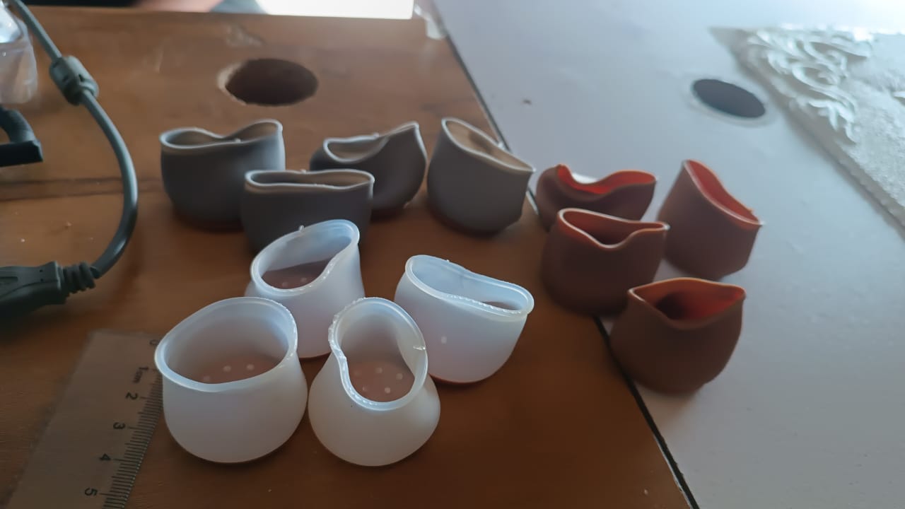 Premium Silicone Furniture Feet Pads (4 Pc Set / Mix Color)